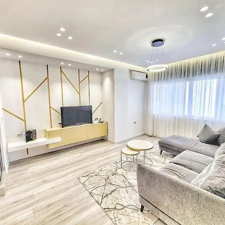 23° Bs Pazari Center Comfort * Tirana