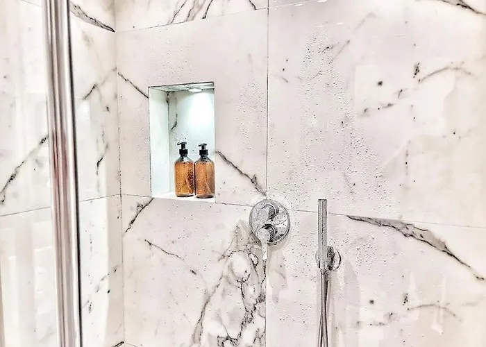 23° Bs Pazari Center Comfort 티라나